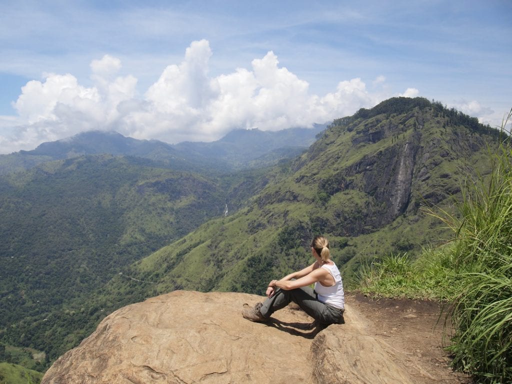 travelling sri lanka alone